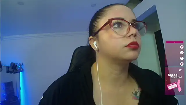 Snapshot of Madame_Shein_ chatting on December 28, 2024, 2:21 pm Madame Shein  online show from December 28, 2024, 2:21 pm
