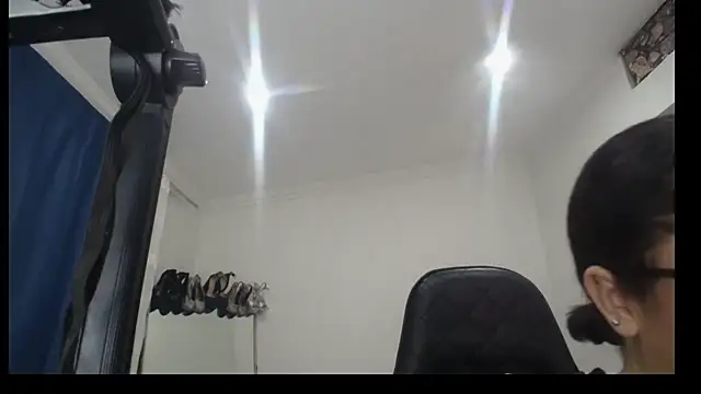 Snapshot of Madame_Shein_ chatting on February 13, 2025, 11:50 am Madame Shein  online show from February 13, 2025, 11:50 am