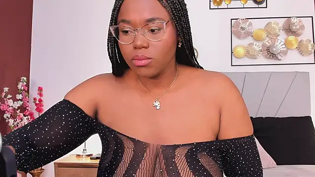 Makena gh online show from September 19, 2025, 3:41 am