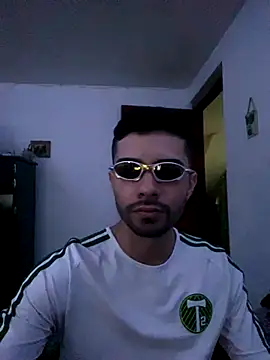 Jestebanano online show from November 8, 2025, 11:36 pm