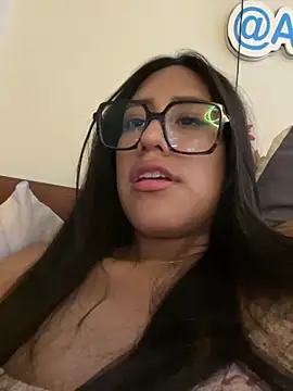 AleFantasy0001 online show from December 3, 2025, 5:55 pm