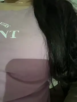 Snapshot of Lina-lolo chatting on May 16, 2026, 7:56 pm Lina-lolo online show from May 16, 2026, 7:56 pm