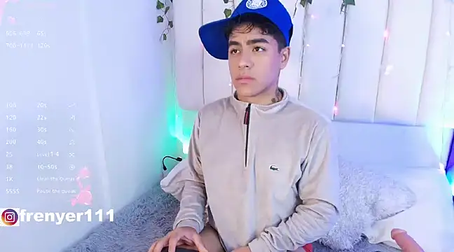 kiing azahell online show from January 12, 2025, 8:36 pm