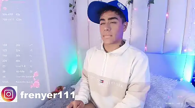 kiing azahell online show from January 26, 2025, 9:18 pm