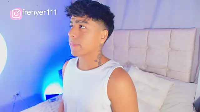 Snapshot of kiing_azahell chatting on June 6, 2026, 12:49 am kiing azahell online show from June 6, 2026, 12:49 am