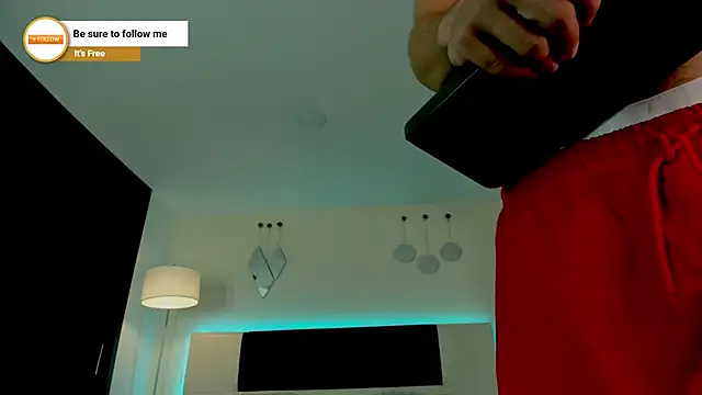 MattDevon online show from November 28, 2025, 4:15 am