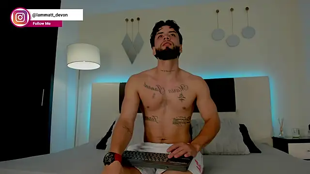 MattDevon online show from December 23, 2025, 4:21 am