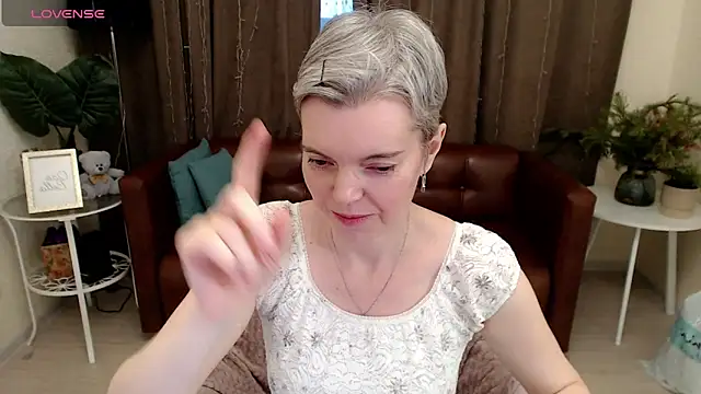 Snapshot of Cutie_Erikaa1 chatting on January 3, 2025, 5:39 am Cutie Erikaa1 online show from January 3, 2025, 5:39 am