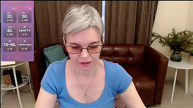 Snapshot of Cutie_Erikaa1 chatting on January 17, 2025, 5:11 am Cutie Erikaa1 online show from January 17, 2025, 5:11 am