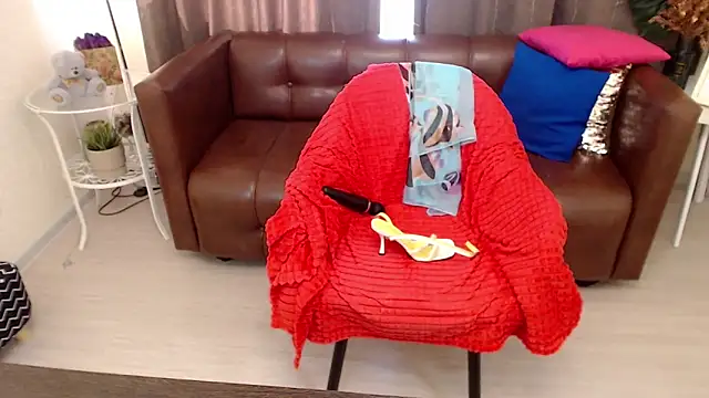 Snapshot of Cutie_Erikaa1 chatting on March 16, 2025, 5:36 am Cutie Erikaa1 online show from March 16, 2025, 5:36 am