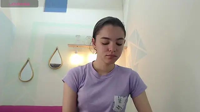 Mia-kalinfa online show from January 22, 2025, 12:38 pm