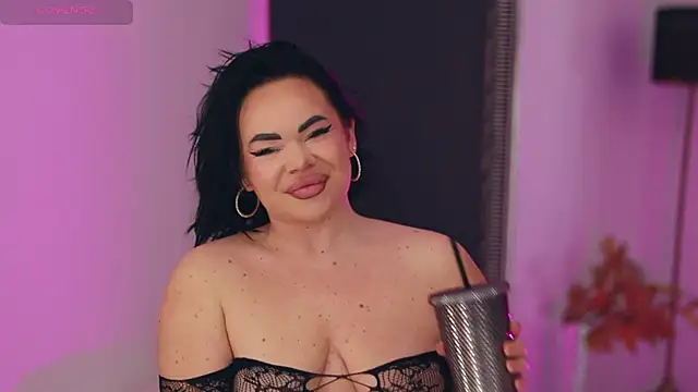 MissLilaa online show from November 16, 2025, 4:23 pm