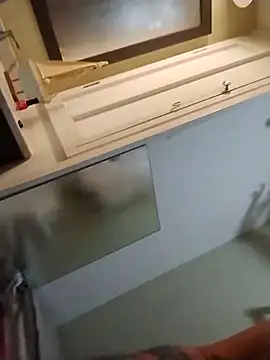 geilerschwanz64 online show from December 17, 2025, 7:53 pm