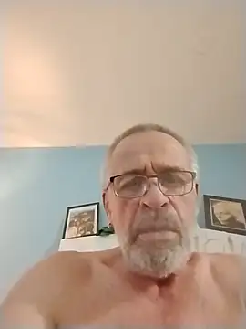 geilerschwanz64 online show from December 19, 2025, 3:52 pm