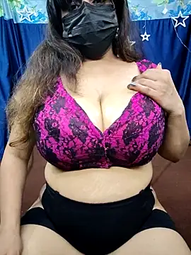 Snapshot of XXHOTSEX69 chatting on September 18, 2025, 7:54 am XXHOTSEX69 online show from September 18, 2025, 7:54 am