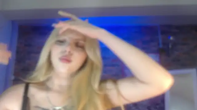 Kitty fox b online show from February 11, 2025, 4:13 pm