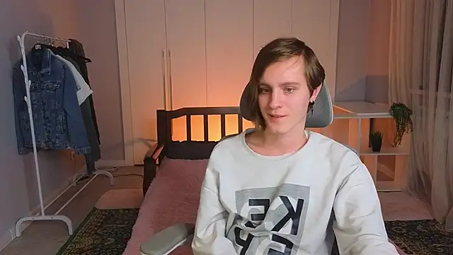 nikompell online show from March 14, 2025, 6:50 pm