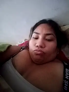 Snapshot of magaby1515 chatting on December 9, 2024, 2:39 pm magaby1515 online show from December 9, 2024, 2:39 pm