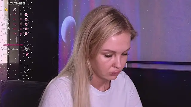 Snapshot of Erotic_Ann chatting on February 23, 2025, 7:00 am Erotic Ann online show from February 23, 2025, 7:00 am