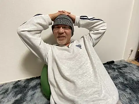 Grandpa29hijii online show from March 3, 2025, 1:20 pm