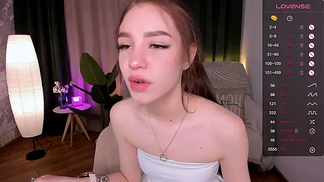 Snapshot of MilliBrown_ chatting on February 11, 2025, 12:05 pm MilliBrown online show from February 11, 2025, 12:05 pm