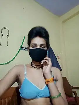 Snapshot of Hoty_girl_143 chatting on March 21, 2025, 3:22 am Hoty girl 143 online show from March 21, 2025, 3:22 am