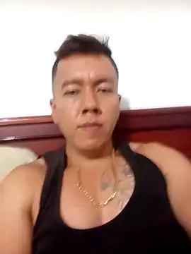 Snapshot of Valentino_hotboy chatting on January 1, 2025, 4:50 pm Valentino hotboy online show from January 1, 2025, 4:50 pm