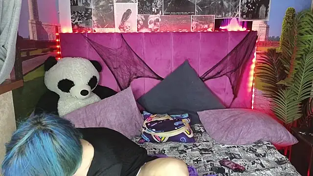 Snapshot of Baby_lunatic chatting on December 2, 2024, 8:55 pm Baby lunatic online show from December 2, 2024, 8:55 pm