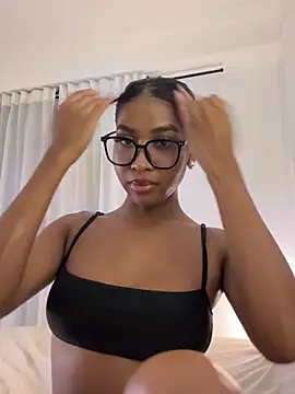 IamCrystal2 online show from January 13, 2026, 1:55 am