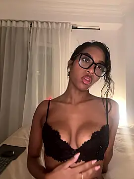 IamCrystal2 online show from January 19, 2026, 1:42 am