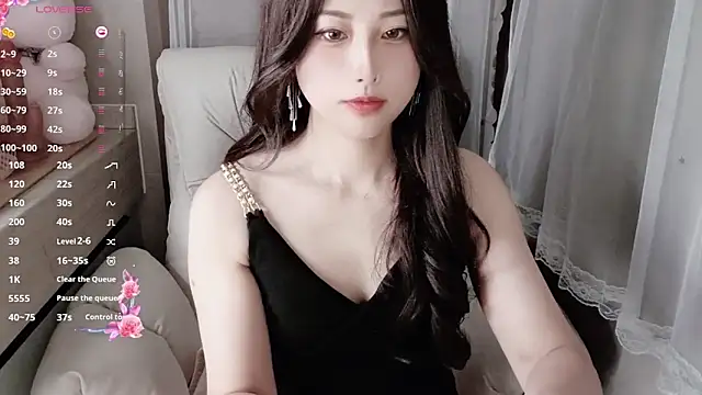 Blossom-666 online show from January 8, 2025, 9:01 pm