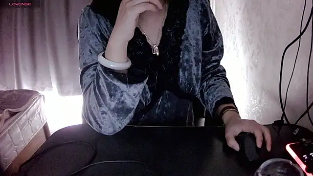 Fang-Xiaojie online show from March 1, 2025, 4:37 am