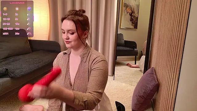 Lella Ryann  online show from February 12, 2026, 7:09 pm