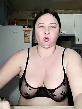 Holly-69 online show from January 24, 2025, 9:05 pm