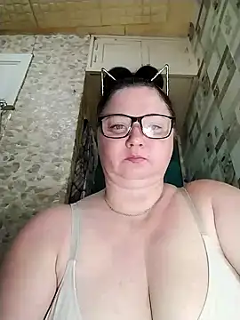 Snapshot of Holly-69 chatting on June 22, 2026, 5:10 pm Holly-69 online show from June 22, 2026, 5:10 pm