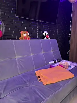 missycanoo online show from March 10, 2025, 2:50 am