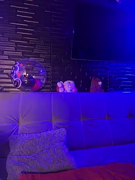 missycanoo online show from March 21, 2025, 3:12 am