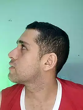 Snapshot of CRISTHIAN_GREY01 chatting on December 3, 2024, 6:04 am CRISTHIAN GREY01 online show from December 3, 2024, 6:04 am