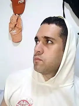 Snapshot of CRISTHIAN_GREY01 chatting on January 14, 2025, 5:51 am CRISTHIAN GREY01 online show from January 14, 2025, 5:51 am