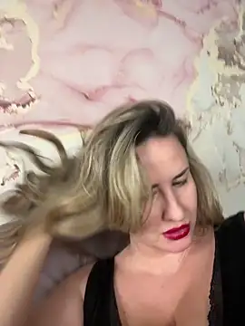 Snapshot of LanaShockk chatting on February 1, 2025, 5:26 pm LanaShockk online show from February 1, 2025, 5:26 pm