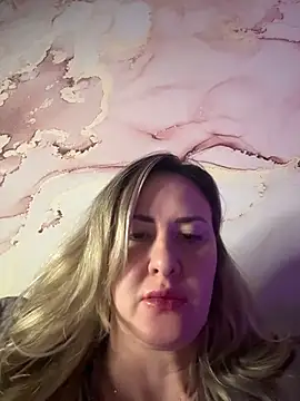 Snapshot of LanaShockk chatting on February 12, 2026, 4:13 pm LanaShockk online show from February 12, 2026, 4:13 pm