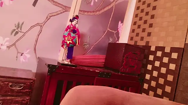 aya  me online show from March 8, 2025, 6:43 am