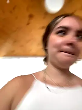 Snapshot of imlindapink chatting on October 5, 2025, 5:22 pm imlindapink online show from October 5, 2025, 5:22 pm