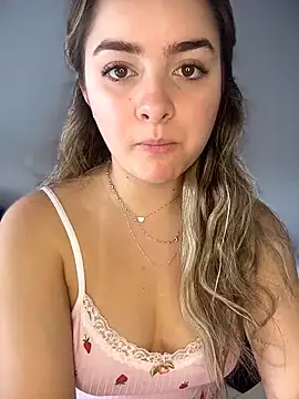 Snapshot of imlindapink chatting on November 14, 2025, 4:38 pm imlindapink online show from November 14, 2025, 4:38 pm