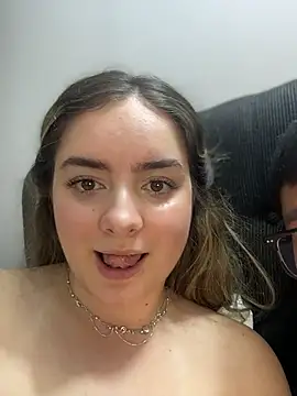 Snapshot of imlindapink chatting on December 2, 2025, 3:45 am imlindapink online show from December 2, 2025, 3:45 am