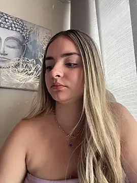 Snapshot of imlindapink chatting on February 7, 2026, 5:38 pm imlindapink online show from February 7, 2026, 5:38 pm