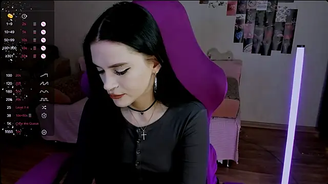 Molly Crystall online show from March 14, 2025, 7:37 am