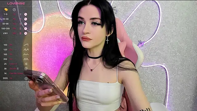 Snapshot of Molly_Crystall chatting on June 11, 2026, 2:11 am Molly Crystall online show from June 11, 2026, 2:11 am
