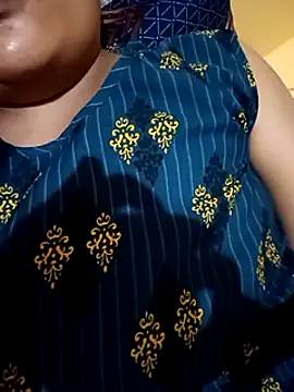 Radhikadavi879 online show from February 4, 2025, 5:01 pm