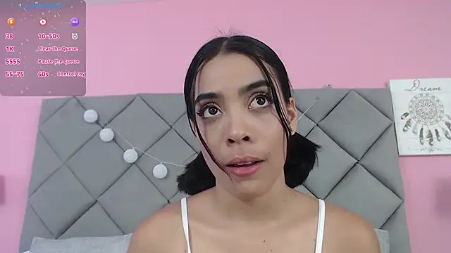 SaraSchmitt online show from January 29, 2025, 7:22 pm